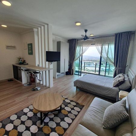 Mhb 30 Sulte Evo Soho Bandar Baru Bangi Free Netflix And Wifi Apartment Exterior photo