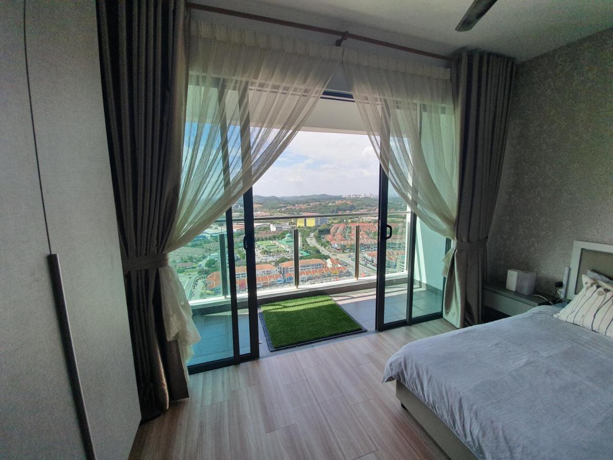 Mhb 30 Sulte Evo Soho Bandar Baru Bangi Free Netflix And Wifi Apartment Exterior photo